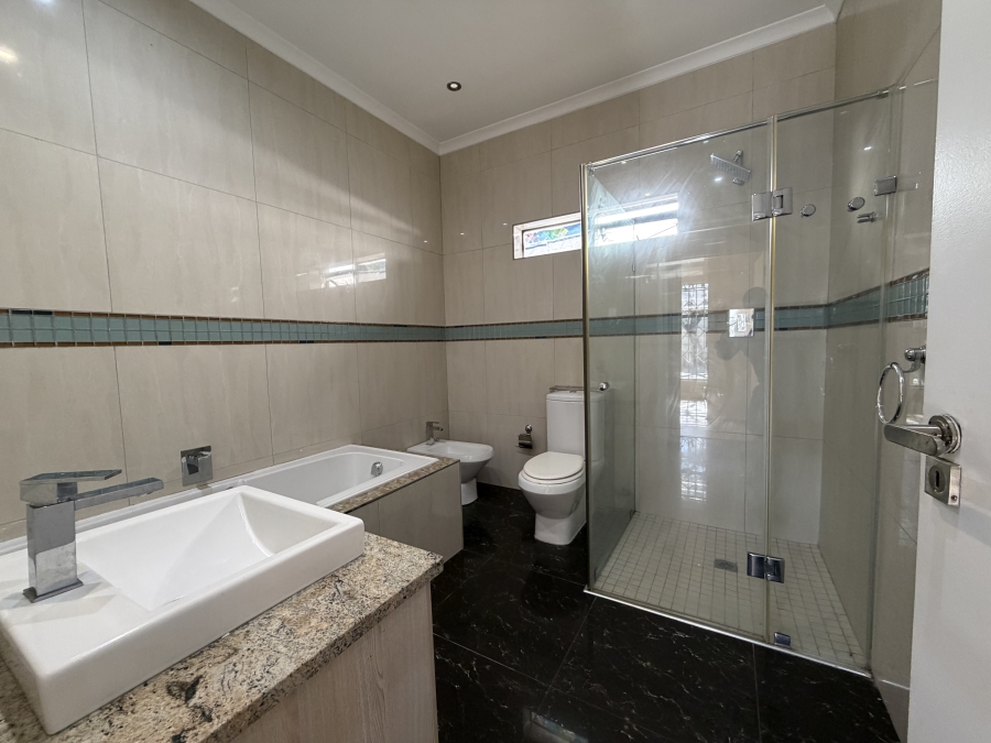 4 Bedroom Property for Sale in Parklands North Western Cape